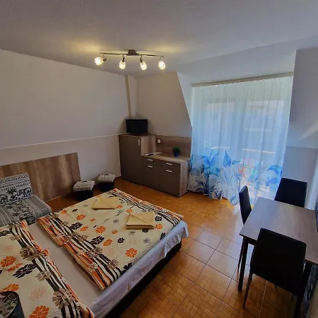Napsugar Apartmanhaz Nocleg ze śniadaniem