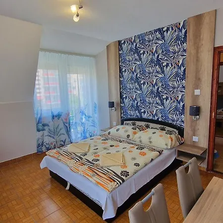 Napsugar Apartmanhaz Nocleg ze śniadaniem