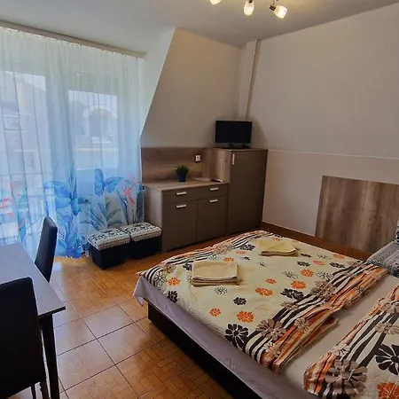 Napsugar Apartmanhaz Siófok