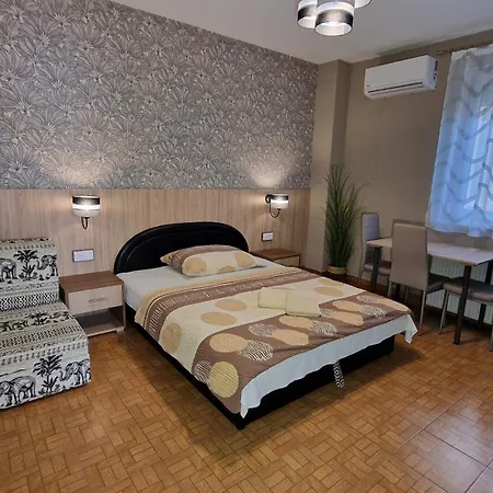 B&B Napsugar Apartmanhaz 시오포크