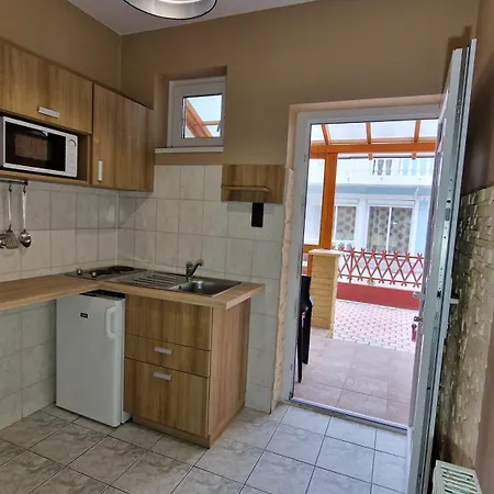Nocleg ze śniadaniem Napsugar Apartmanhaz