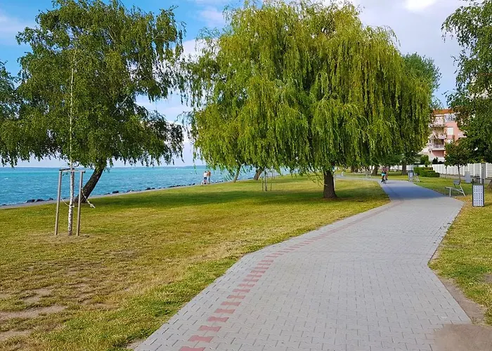 לינה וארוחת בוקר Napsugar Apartmanhaz