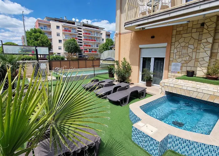 Napsugar Apartmanhaz 3*