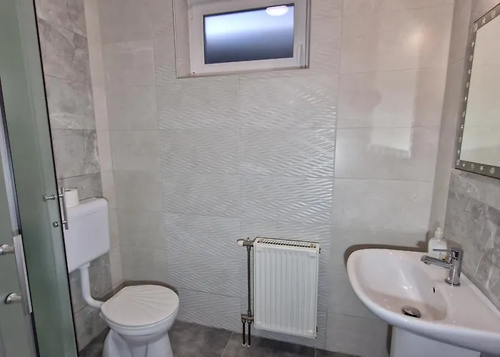 Napsugar Apartmanhaz לינה וארוחת בוקר שיופוק